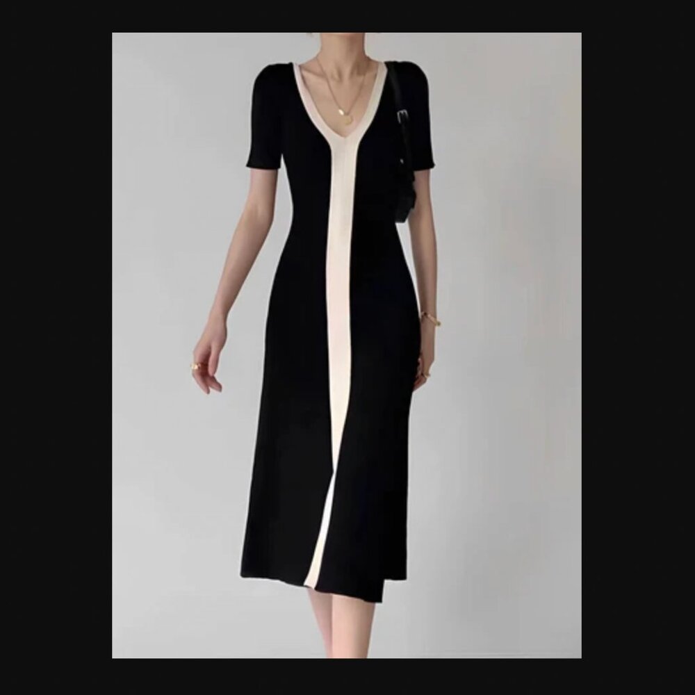 Commense Two Tone V-Neck Knit Slit Midi Dress